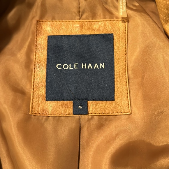 EXCELLENT USED CONDITION COLE HAAN GENUINE LAMBSKIN JACKET. SIZE M. LIKE BUTTER. - Picture 5 of 7